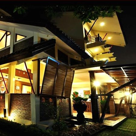 Tetirah Boutique Hotel Salatiga Esterno foto